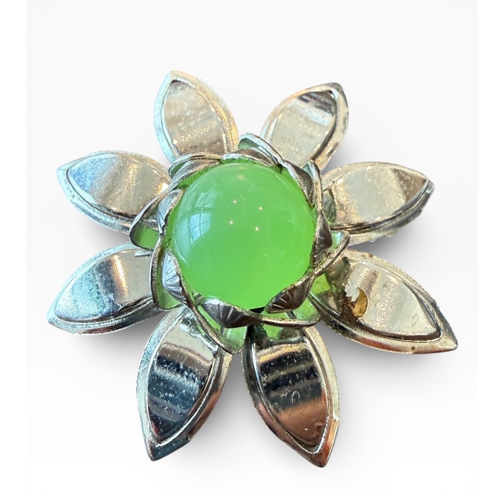 Vintage Green‎ Cabochon Flower Brooch Silver Tone Mid Century Floral